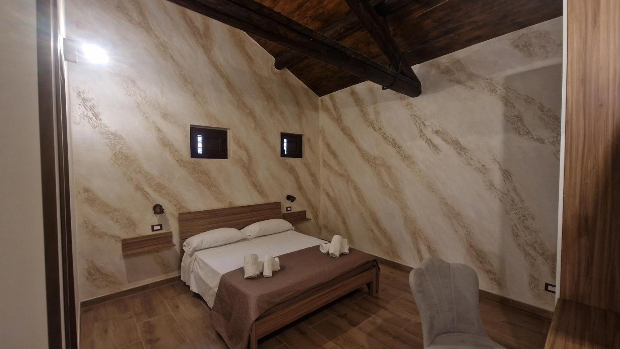 La Ciminiera Rooms คาตาเนีย ภายนอก รูปภาพ