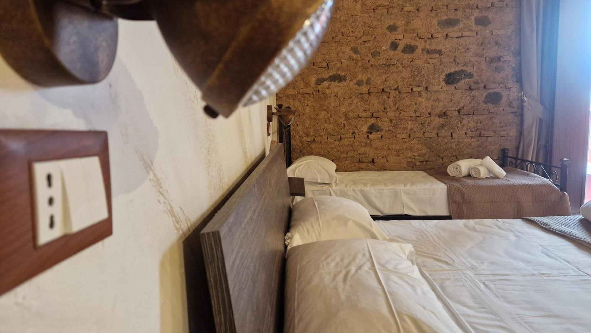 La Ciminiera Rooms คาตาเนีย ภายนอก รูปภาพ
