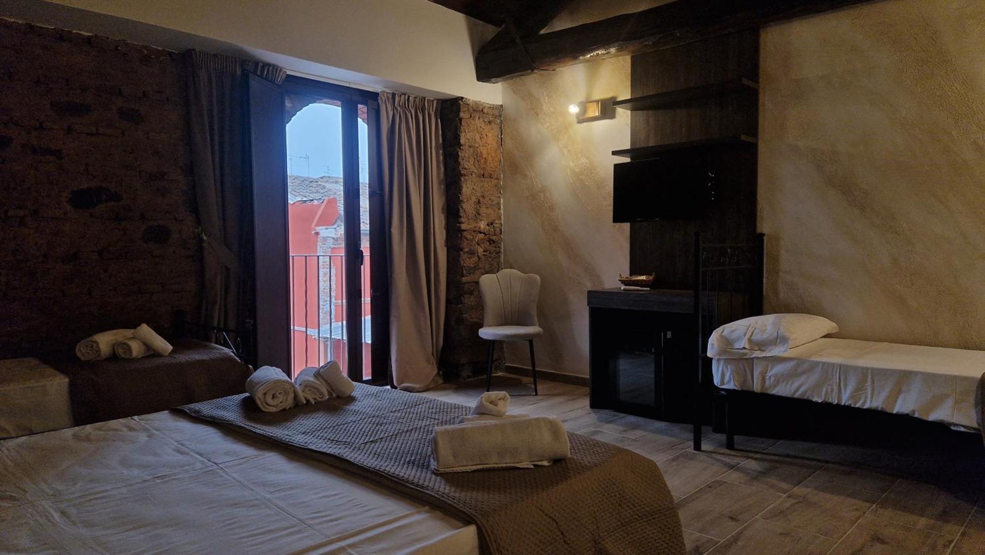 La Ciminiera Rooms คาตาเนีย ภายนอก รูปภาพ