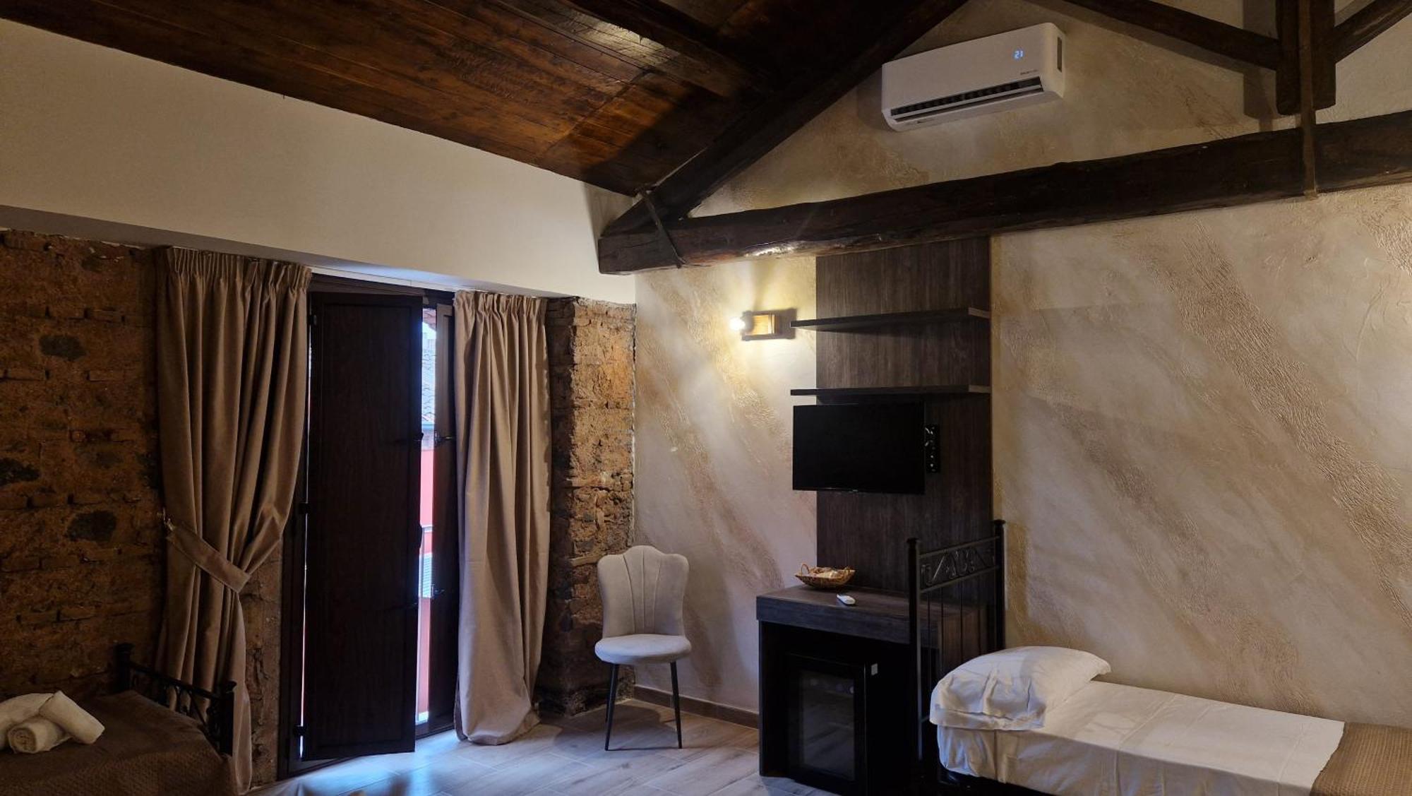 La Ciminiera Rooms คาตาเนีย ภายนอก รูปภาพ